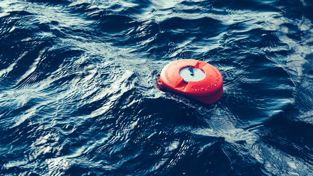 Nordic-powered smart buoy uses cellular connectivity to provide